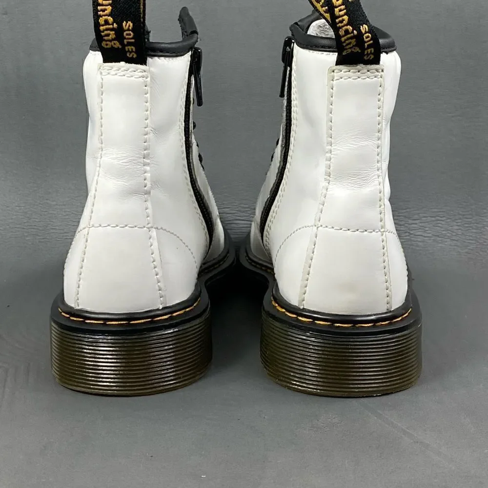 Dr. Martens 1460 8-Eye Boot kids/youths size 3